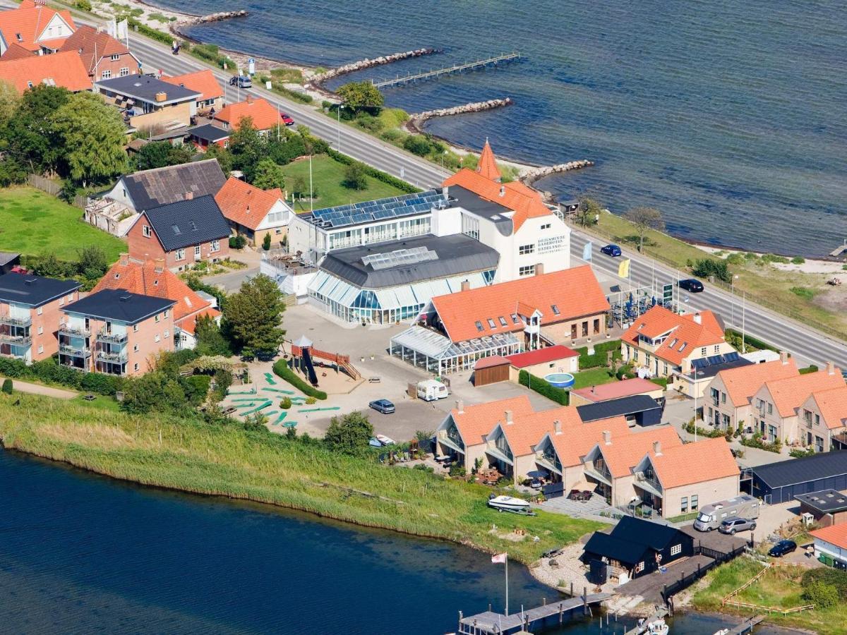 6 Person Holiday Home On A Holiday Park In Hejls Eksteriør bilde