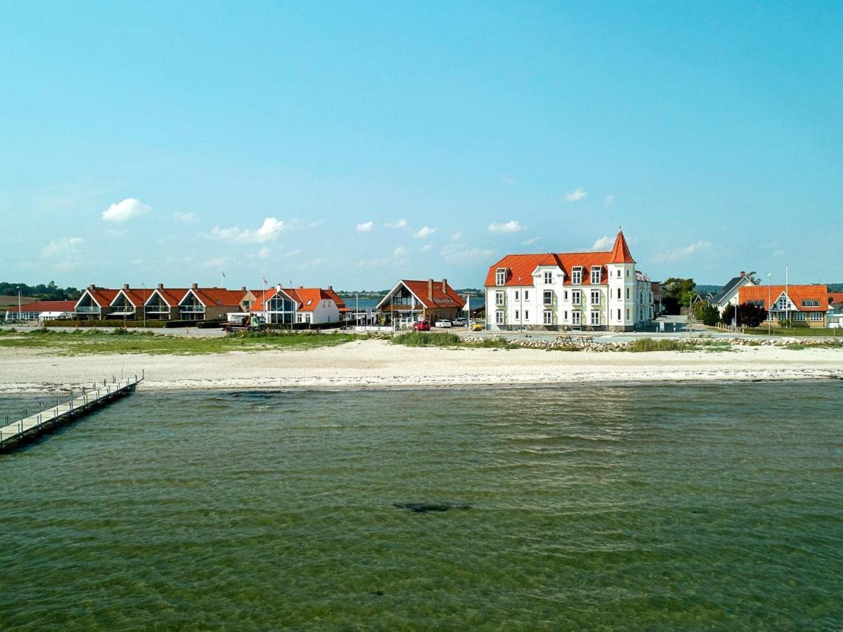 6 Person Holiday Home On A Holiday Park In Hejls Eksteriør bilde