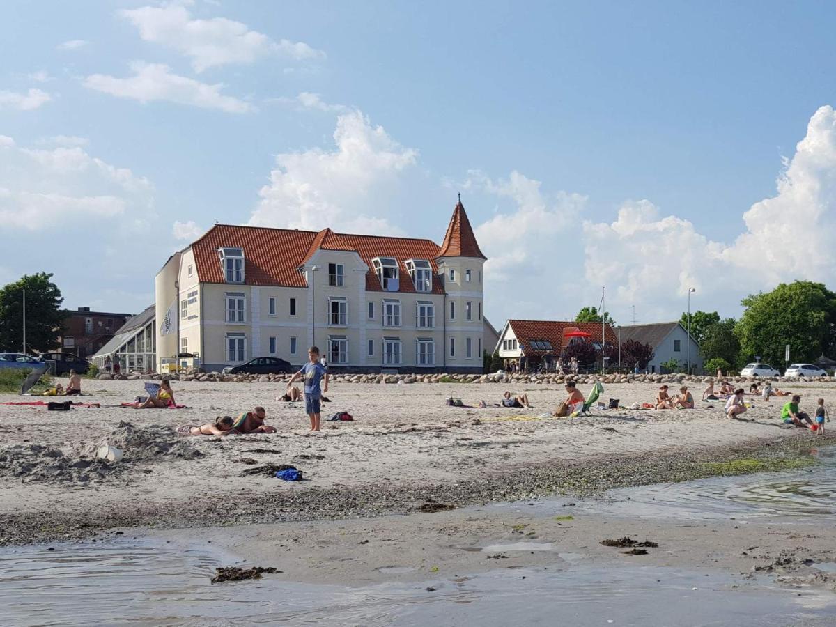 6 Person Holiday Home On A Holiday Park In Hejls Eksteriør bilde